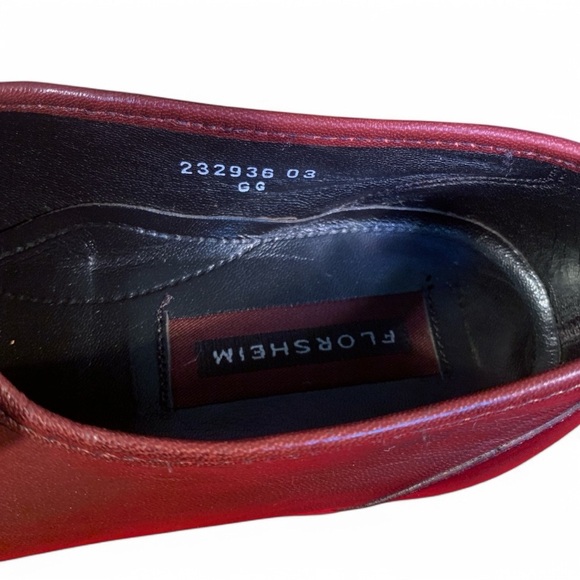 Florsheim Como Moc Toe Strap Loafers size 8.5 D 17089-18 in Black Cherry - Picture 7 of 9